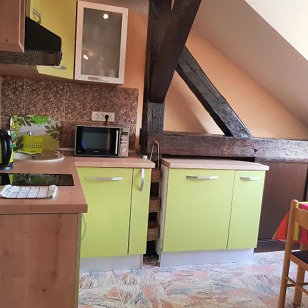 Summer-sea View Apartment
